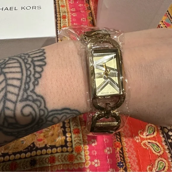 Michael Kors MK Empire Watch – MK7406 – Gold-Tone Stainless Steel- NWT - Picture 5 of 10